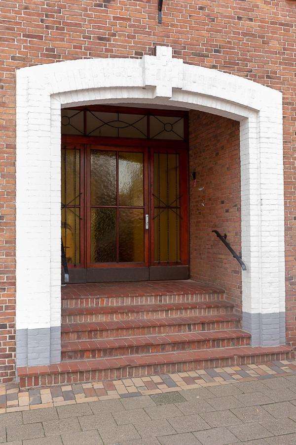 Altes Pastorat Am Husumer Hafen Apartamento Husum  Exterior foto